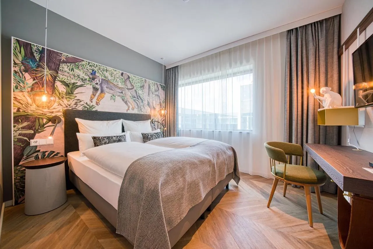 NinetyNine Amsterdam Airport Hotel Hoofddorp
