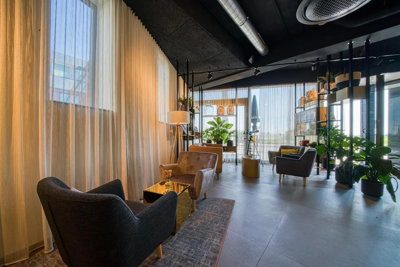 NinetyNine Amsterdam Airport Hotel Hoofddorp