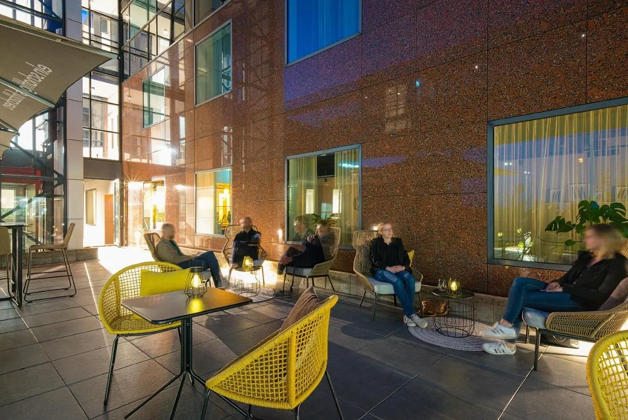 NinetyNine Amsterdam Airport Hotel Hoofddorp