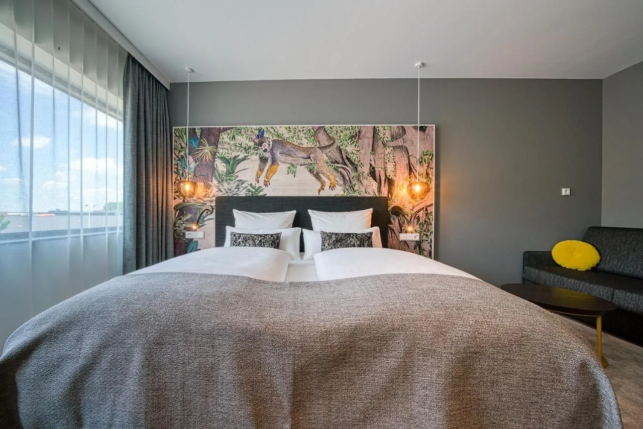 NinetyNine Amsterdam Airport Hotel Hoofddorp