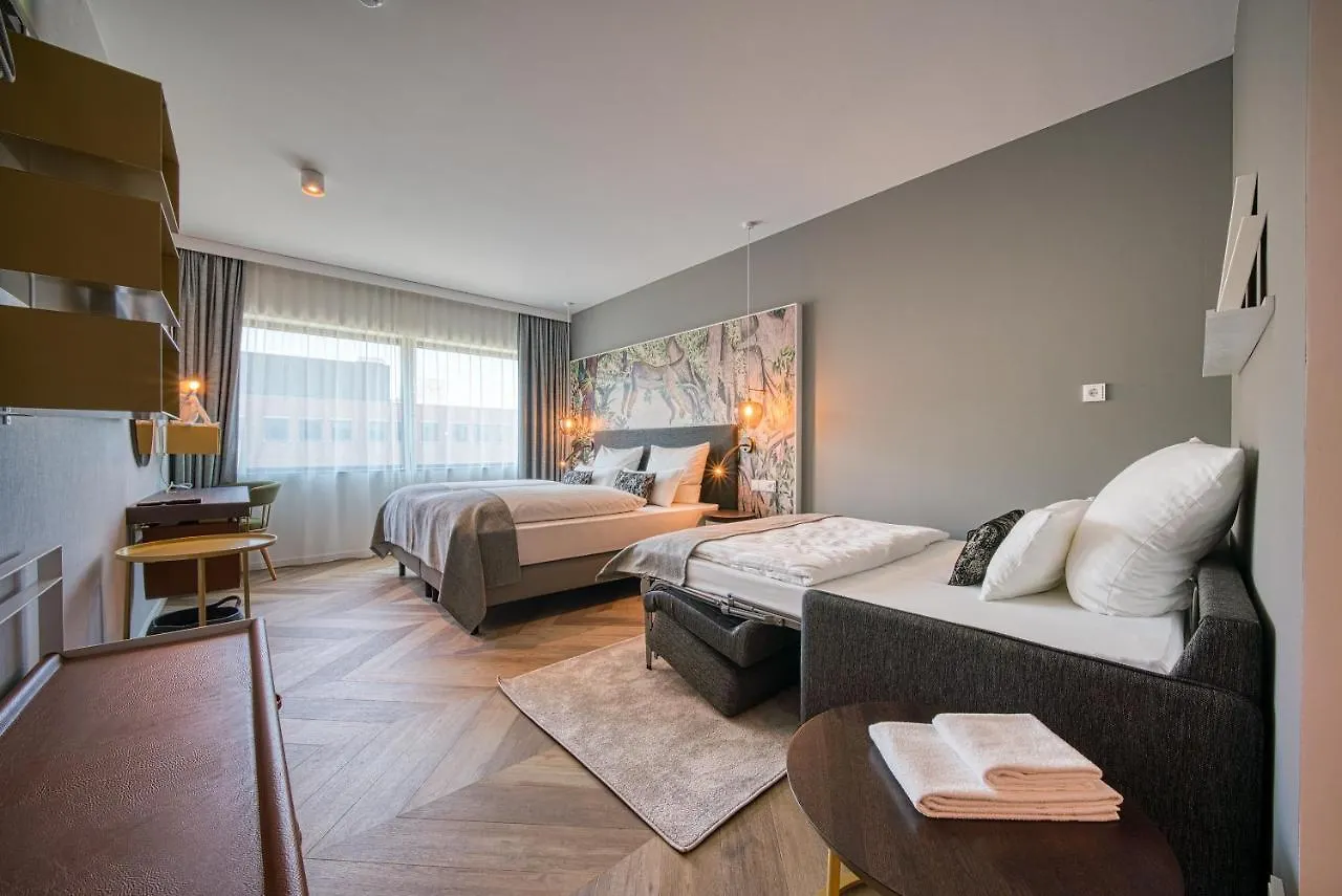 NinetyNine Amsterdam Airport Hotel Hoofddorp